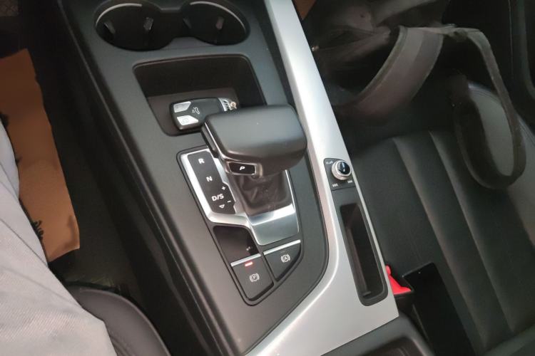 Used Audi A5 2021 Coupe 40 TFSI Fashionable and Dynamic Model Gear Lever