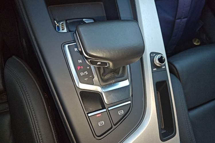 Used Audi A5 2021 Sportback 40 TFSI quattro Luxury Prestige Edition Gear Lever