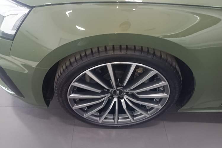 Used Audi A5 2021 Sportback 40 TFSI quattro Luxury Dynamic Model Left Front Wheel Hub