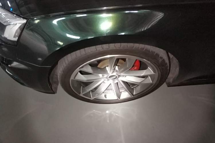 Used Audi A5 2021 Sportback 40 TFSI quattro Luxury Dynamic Model Left Front Wheel Hub