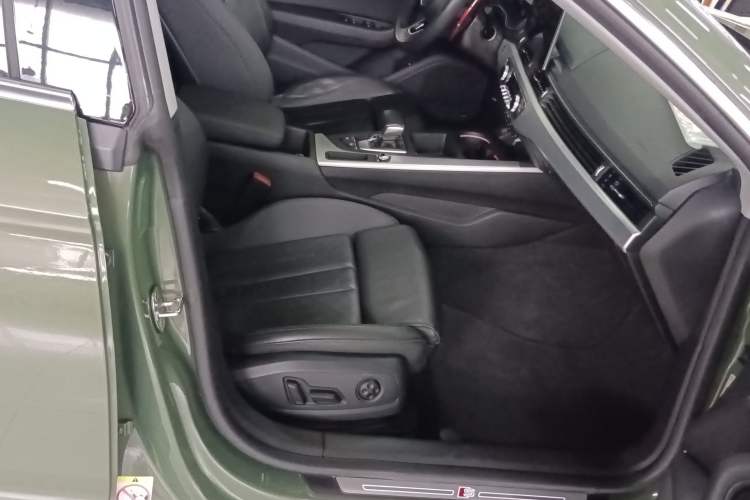 Used Audi A5 2021 Sportback 40 TFSI Fashionable and Dynamic Model Right Front Seat