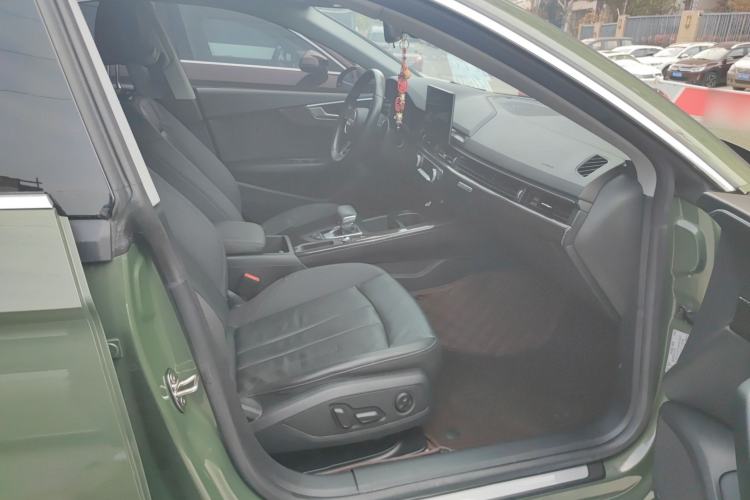 Used Audi A5 2021 Sportback 40 TFSI Stylish and Elegant Model Right Front Seat