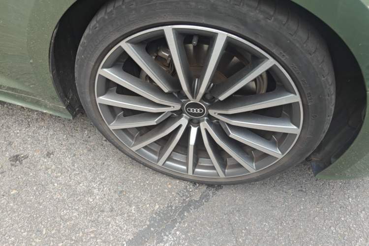 Used Audi A5 2021 Sportback 40 TFSI quattro Luxury Dynamic Model Right Front Wheel Hub