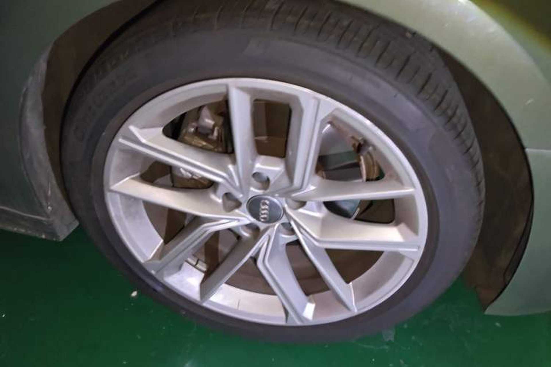Used Audi A5 2021 Coupe 40 TFSI Fashionable and Dynamic Model Right Front Wheel Hub