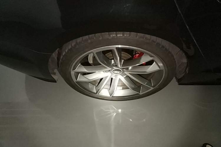 Used Audi A5 2021 Sportback 40 TFSI quattro Luxury Dynamic Model Right Rear Wheel Hub