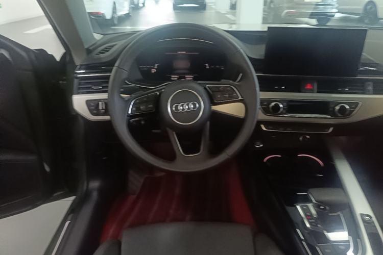 Used Audi A5 2021 Sportback 40 TFSI quattro Luxury Dynamic Model Steering Wheel