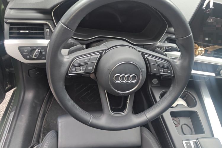 Used Audi A5 2021 Sportback 40 TFSI quattro Luxury Dynamic Model Steering Wheel