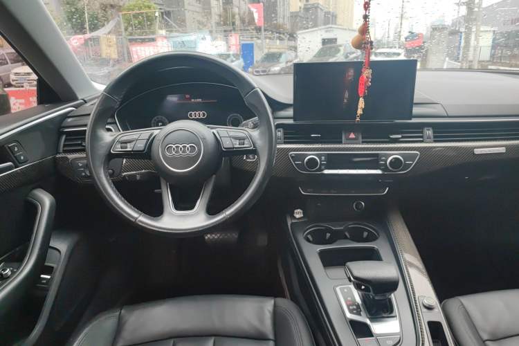 Used Audi A5 2021 Sportback 40 TFSI Stylish and Elegant Model Steering Wheel