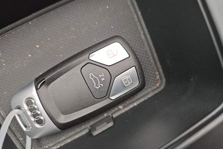 Used Audi A5 2021 Sportback 40 TFSI Fashionable and Dynamic Model Vehicle Key