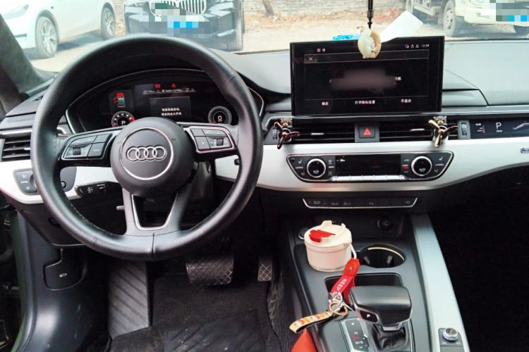 Used Audi A5 2021 Sportback 40 TFSI quattro Luxury Prestige Edition Center Console