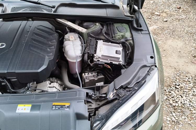 Used Audi A5 2021 Sportback 40 TFSI quattro Luxury Prestige Edition Engine Bay Left