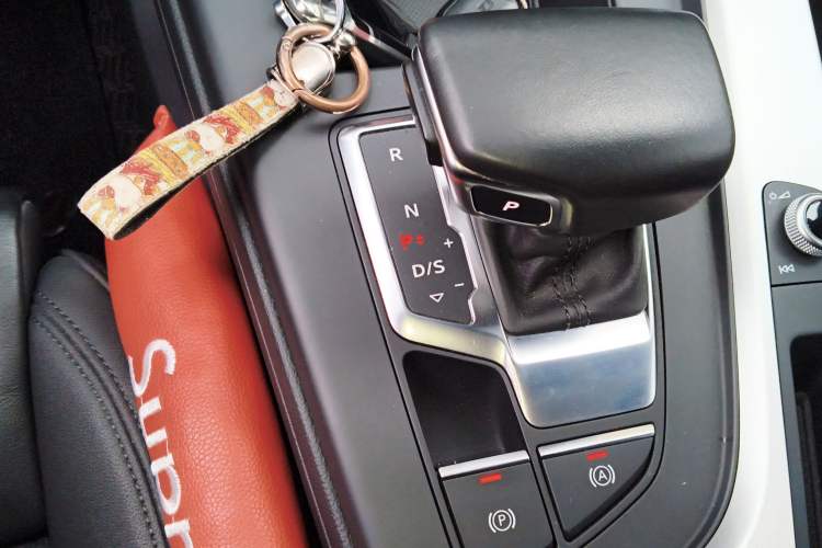 Used Audi A5 2021 Sportback 40 TFSI quattro Luxury Prestige Edition Gear Lever