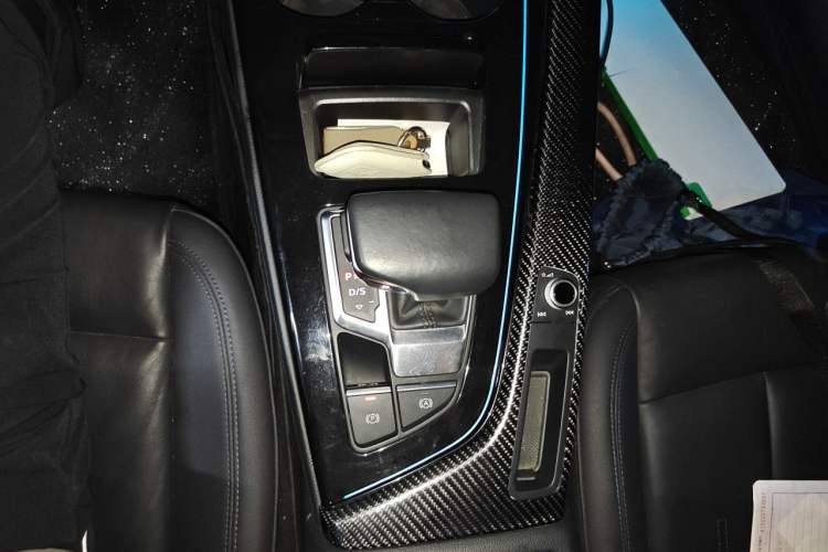 Used Audi A5 2021 Sportback 40 TFSI Fashionable and Dynamic Model Gear Lever