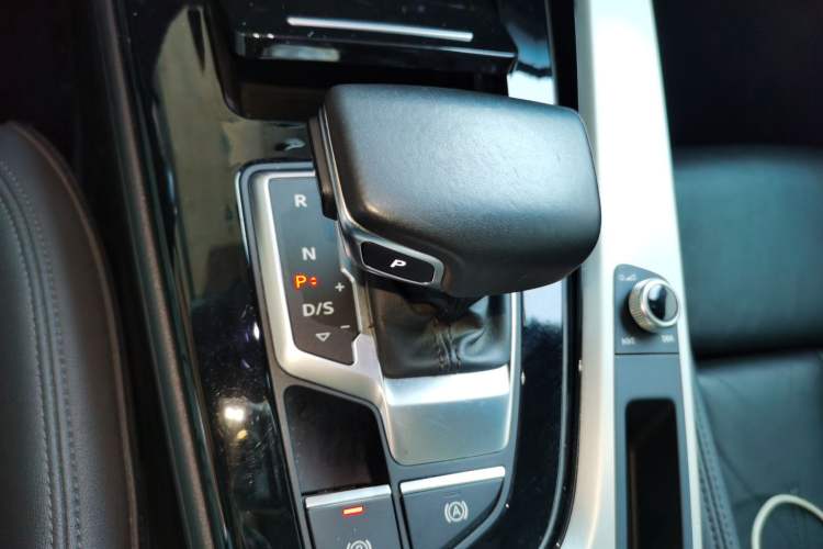 Used Audi A5 2021 Sportback 45 TFSI quattro Prestige Dynamic Edition Gear Lever
