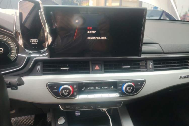 Used Audi A5 2021 Sportback 45 TFSI quattro Prestige Dynamic Edition Audio And AC Panel