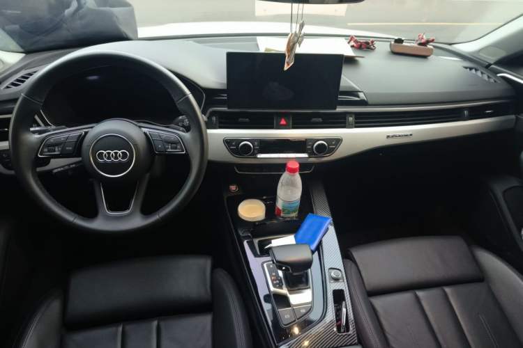 Used Audi A5 2021 Sportback 40 TFSI quattro Luxury Prestige Edition Center Console