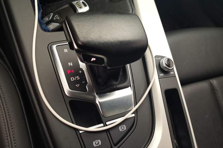 Used Audi A5 2021 Sportback 40 TFSI quattro Luxury Prestige Edition Gear Lever
