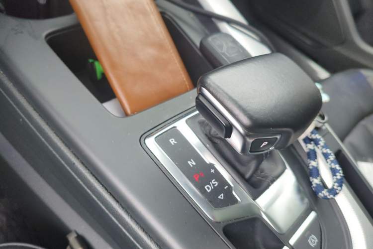 Used Audi A5 2021 Sportback 40 TFSI Fashionable and Dynamic Model Gear Lever