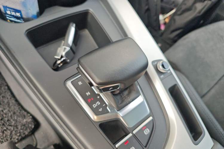 Used Audi A5 2021 Sportback 45 TFSI quattro Prestige Dynamic Edition Gear Lever
