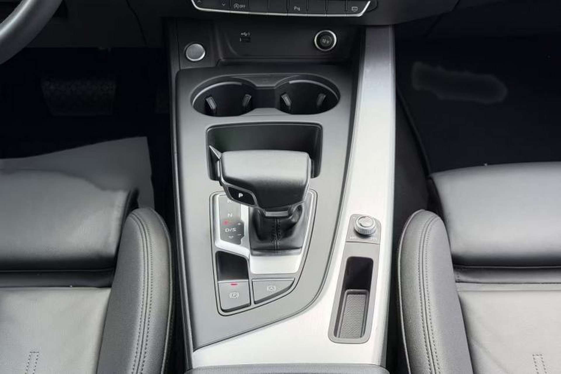 Used Audi A5 2021 Sportback 40 TFSI quattro Luxury Dynamic Model Gear Lever