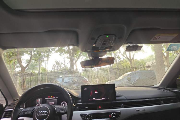 Used Audi A5 2021 Sportback 40 TFSI quattro Luxury Dynamic Model Headliner