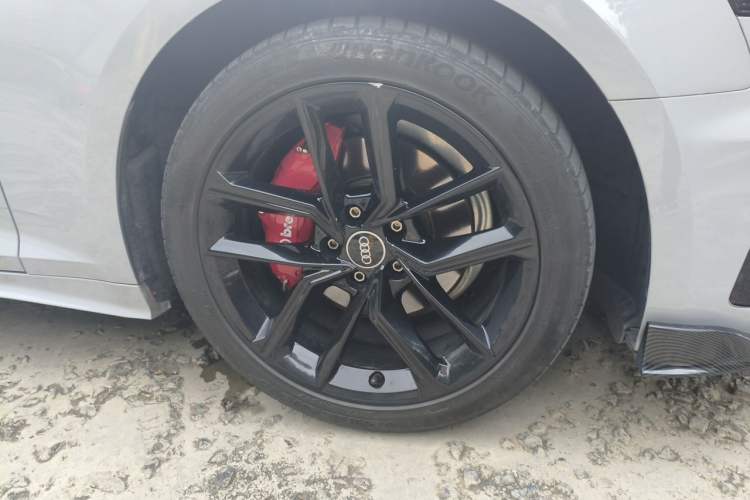 Used Audi A5 2021 Sportback 40 TFSI Fashionable and Dynamic Model Right Front Wheel Hub