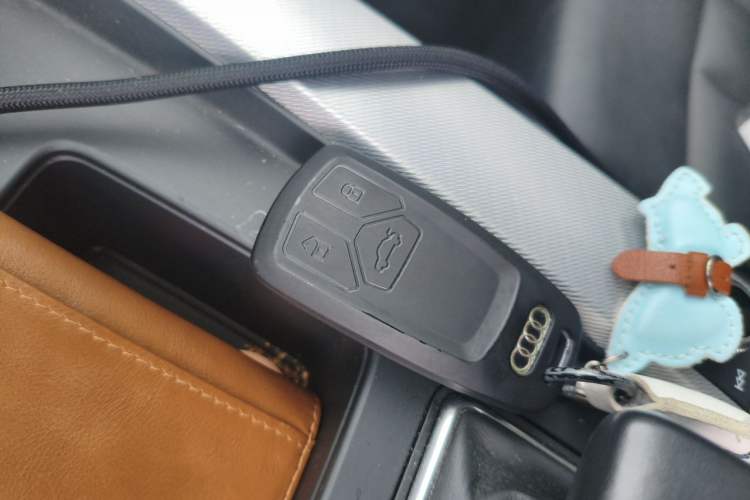 Used Audi A5 2021 Sportback 40 TFSI Fashionable and Dynamic Model Vehicle Key