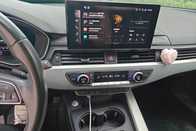 Used Audi A5 2021 Coupe 40 TFSI Fashionable and Dynamic Model Audio And AC Panel