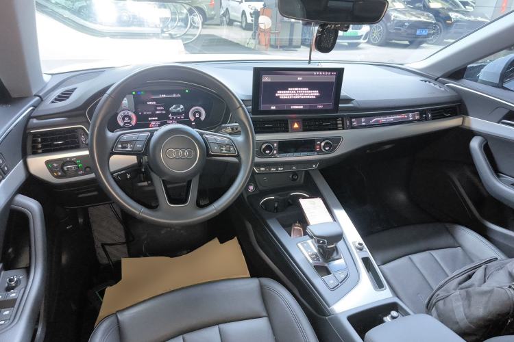 Used Audi A5 2021 Sportback 40 TFSI Fashionable and Dynamic Model Center Console