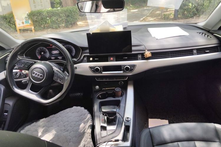 Used Audi A5 2021 Sportback 40 TFSI Fashionable and Dynamic Model Center Console