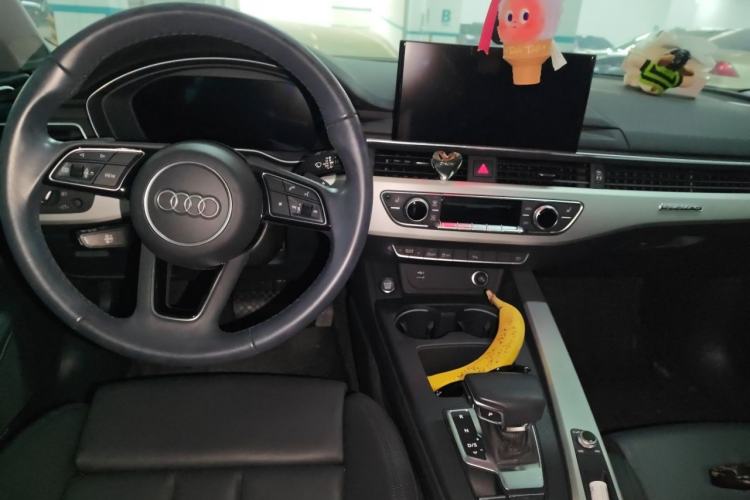 Used Audi A5 2021 Sportback 40 TFSI quattro Luxury Prestige Edition Center Console