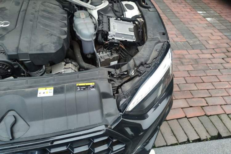 Used Audi A5 2021 Sportback 40 TFSI Fashionable and Dynamic Model Engine Bay Left