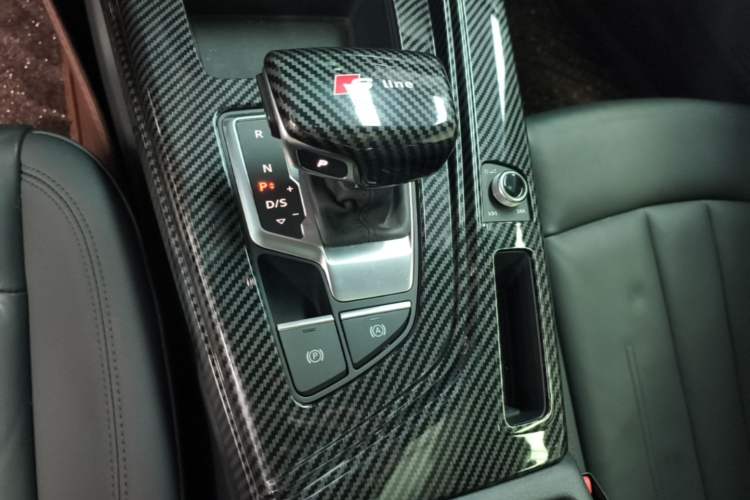Used Audi A5 2021 Coupe 40 TFSI Fashionable and Dynamic Model Gear Lever