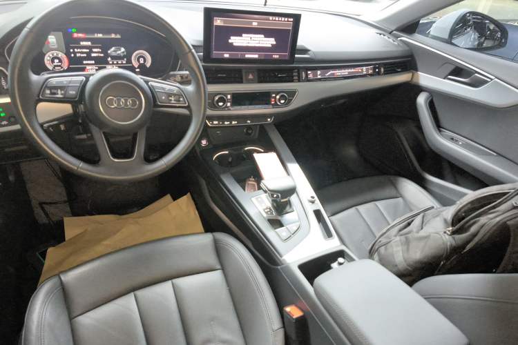 Used Audi A5 2021 Sportback 40 TFSI Fashionable and Dynamic Model Gear Lever
