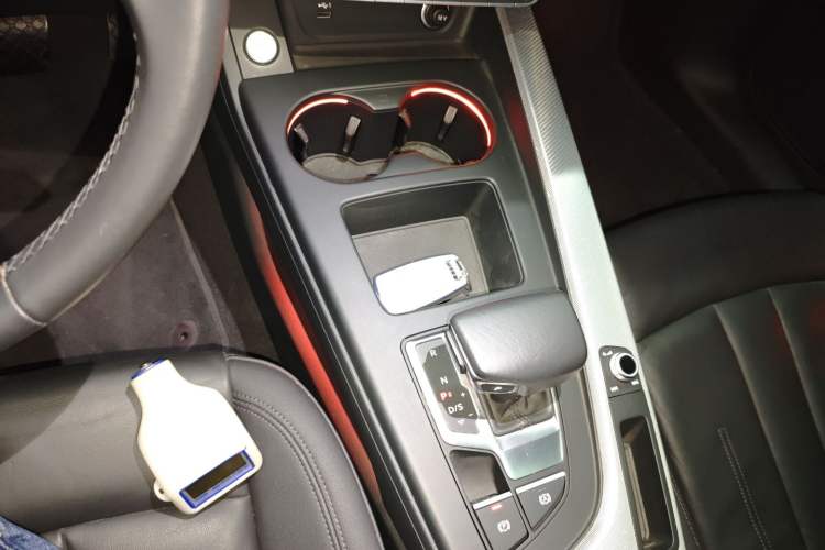 Used Audi A5 2021 Coupe 40 TFSI Fashionable and Dynamic Model Gear Lever