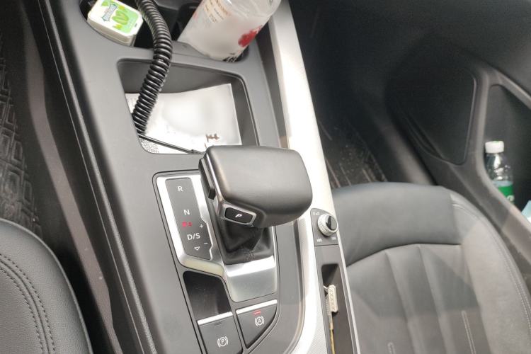 Used Audi A5 2021 Coupe 40 TFSI Fashionable and Dynamic Model Gear Lever