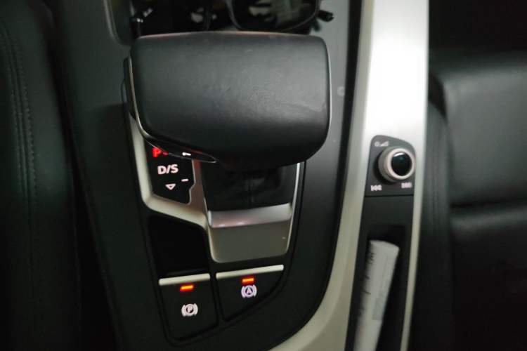 Used Audi A5 2021 Sportback 40 TFSI quattro Luxury Prestige Edition Gear Lever