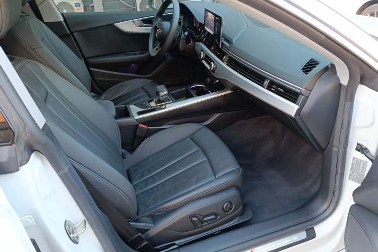 Used Audi A5 2021 Sportback 40 TFSI Stylish and Elegant Model Interior 1