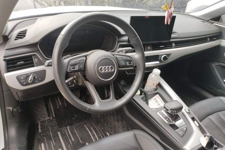 Used Audi A5 2021 Coupe 40 TFSI Fashionable and Dynamic Model Interior 2