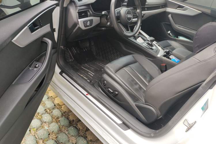 Used Audi A5 2021 Coupe 40 TFSI Fashionable and Dynamic Model Interior 3