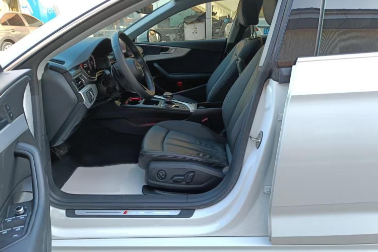Used Audi A5 2021 Sportback 40 TFSI Stylish and Elegant Model Interior 9