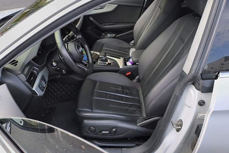 Used Audi A5 2021 Sportback 40 TFSI Stylish and Elegant Model Left Front Seat