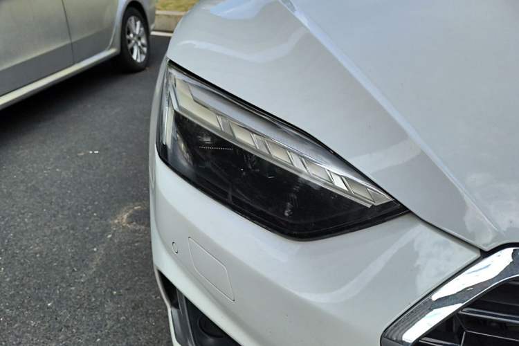 Used Audi A5 2021 Sportback 40 TFSI Stylish and Elegant Model Right Front Headlight