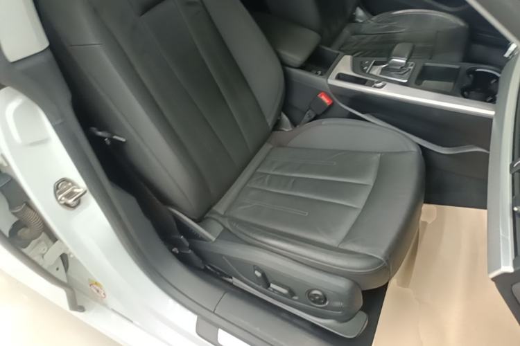Used Audi A5 2021 Sportback 40 TFSI Fashionable and Dynamic Model Right Front Seat