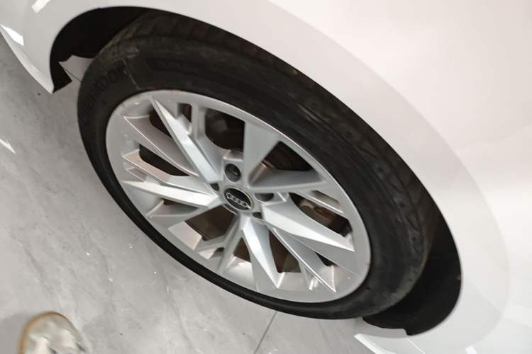 Used Audi A5 2021 Coupe 40 TFSI Fashionable and Dynamic Model Right Rear Wheel Hub