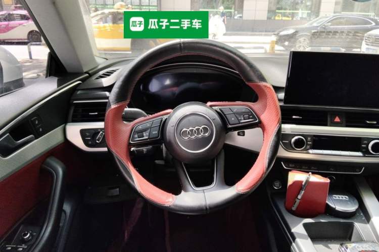 Used Audi A5 2021 Sportback 40 TFSI Stylish and Elegant Model Steering Wheel