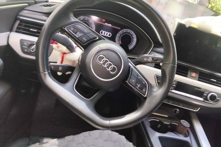 Used Audi A5 2021 Sportback 40 TFSI Fashionable and Dynamic Model Steering Wheel