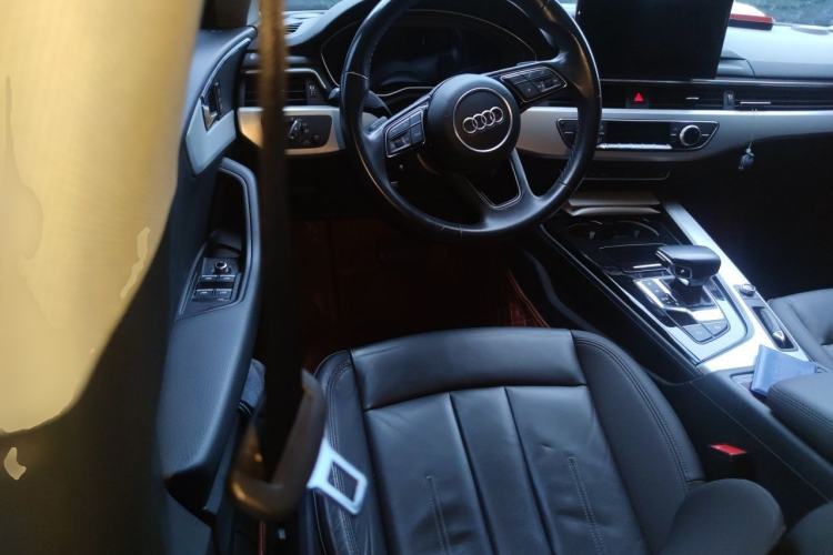 Used Audi A5 2021 Sportback 40 TFSI Fashionable and Dynamic Model Steering Wheel