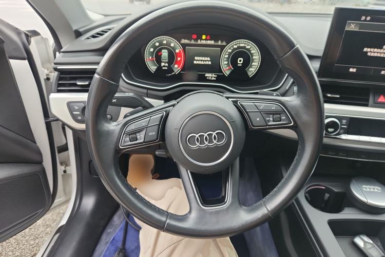 Used Audi A5 2021 Sportback 40 TFSI Stylish and Elegant Model Steering Wheel