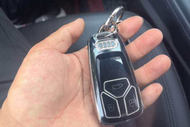 Used Audi A5 2021 Coupe 40 TFSI Fashionable and Dynamic Model Vehicle Key